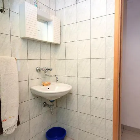Apartment 887c *